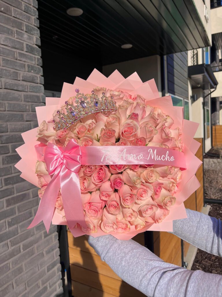 Ramo Buchon con Corona personalizdo rosa